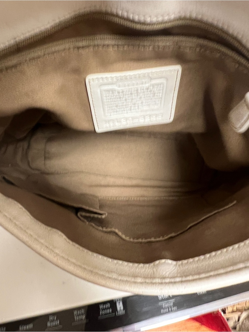 Coach- Hamptons clasp hobo Blue Leather Shoulder Bag with White Trim - Picture 11 of 14